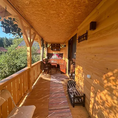 Mila , Nova Drvena Kucica Сasa de vacaciones *